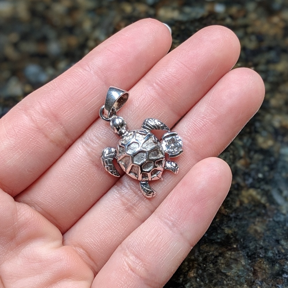 Sterling silver pendant bought in hawaiiprice firm
